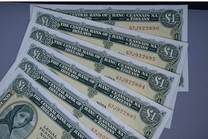 Ireland 1972 Lady Lavery 1 Pound Banknotes Uncirculated x6 Crisp Consecutive Numbers