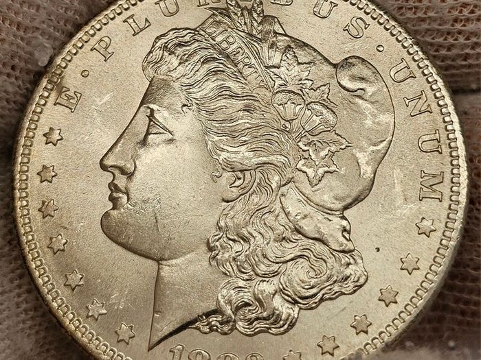 USA United States Silver 1882 S Morgan Dollar Beautiful Uncirculated Lustrous Superb!
