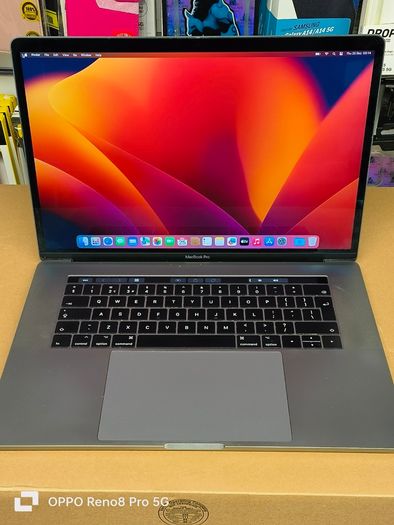 Touch Bar MacBook Pro 15" 2017 A1707 2.8 GHz Core i7 16GB RAM 512GB SSD macOS Vetura 13.7.8 (Battery Cycle: 189)