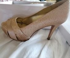 Nine West Chrissey Gold satin UK 5