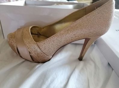 Nine West Chrissey Gold satin UK 5