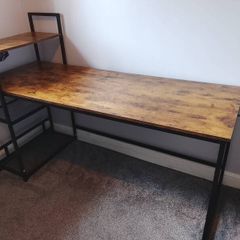 Computer desk