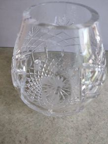 Engreaved Dublin Crystal Vase.