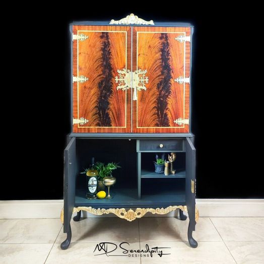 Drinks Cabinet/ Cocktail Cabinet