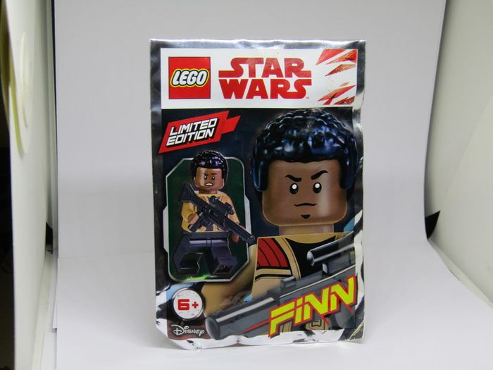 LEGO Star Wars Finn Minifigure Foil Pack Polybag Limited Edition Minifigure Brand New Sealed