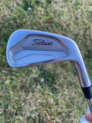 Titleist 620 cb irons 4-pw x stiff