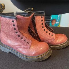 Girls dr martens
