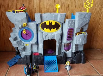 Imaginext Batcave