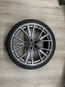 2023 AUDI Q5 alloy wheel and tyre R22