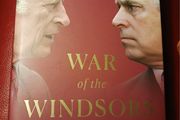 War of the Windsors / Nigel Cawthorne/ 2023