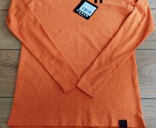 11 Degrees Long sleeve t-shirt