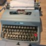 olivetti lettera 32 typewriter Image 5