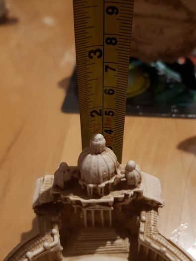 Small Resin Souvenir Roma San Pietro Keepsake