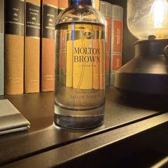 Molton Brown - Russian Leather