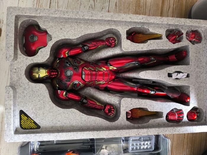 Iron Man Mk45 - Hot Toys