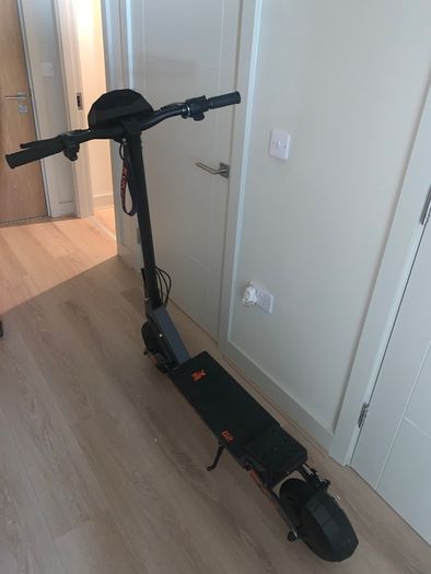 Electric scooter
