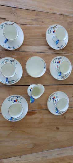 Stunning Vintage Expresso Coffee Cups, Saucers, Sugar Bowl and Milk Jug.