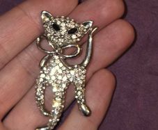 Ladies Cat Brooch