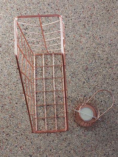Desk organiser