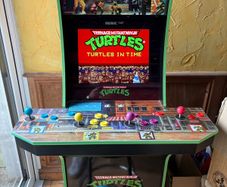 Arcade1Up Teenage Mutant Ninja Turtles 4 Player Arcade + Riser & Stool