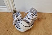 convers trainers size 13.5uk  (19.5cm)