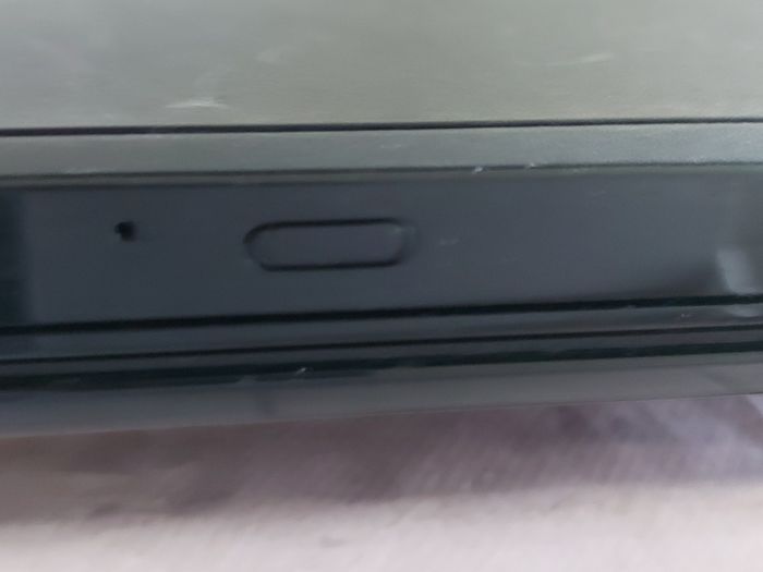 DELL Inspiron 15, Model 5100, Intel Core i3=7020U CPU, 2.3GHz, 4GB Ram, 1 Terrabyte HDD, Windows 10 64bit, Microsoft Edge, Chrome and VLC