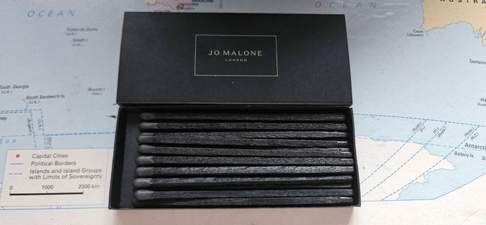 Jo Malone Matches in Black colour