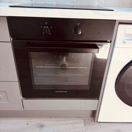 Electric oven/ grill with Electric Hood