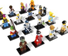 Lego Collectible MInifigures Series 4 (2011) 100% Complete