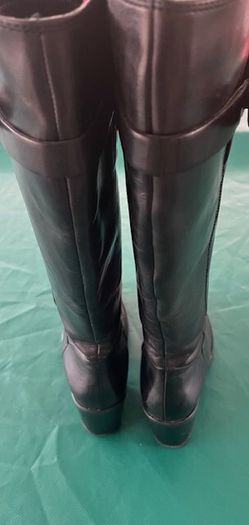Clarks Black Leather Boots Knee High.  Ladies Size Uk 6.5  / Eu 40  In excellent lightly used Condition.