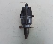 Old Type Distributor D2A 40402H.