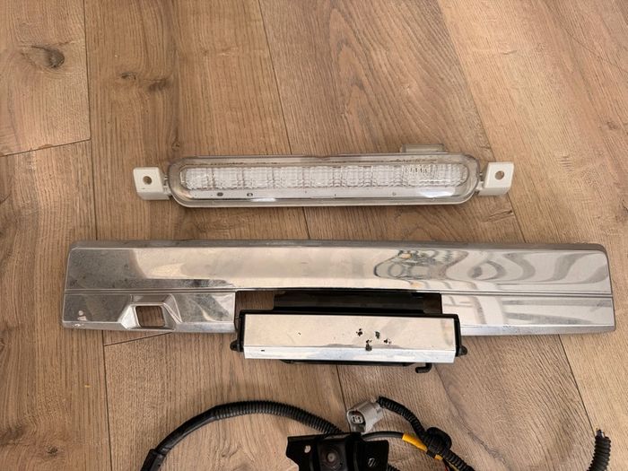 Mitsubishi L200 Tailgate parts