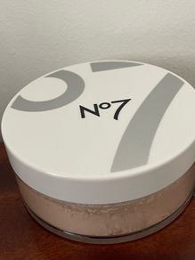 No7 Loose Finishing Powder in shade Translucent- New