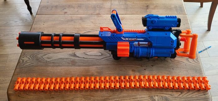 X-Shot Insanity Motorized Rage Fire Blaster + Belt & Scope