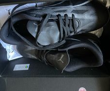 Puma soccer shoes (size 40 - 7.5)