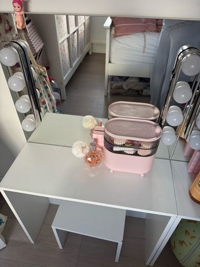 dressing table kids