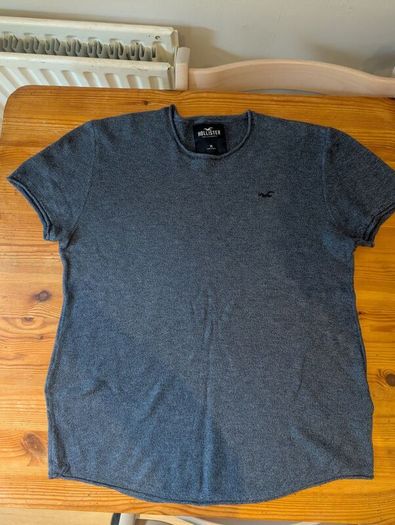 Hollister t