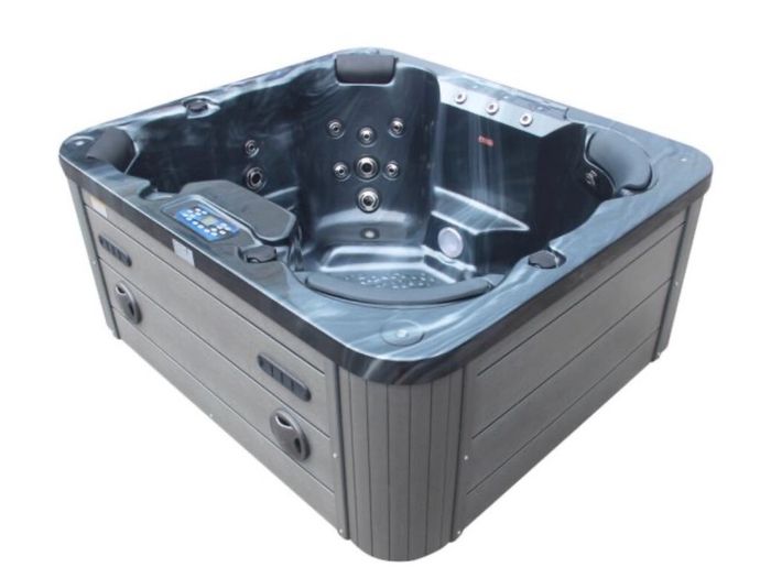 Brand New Georgia Bluetooth 4-6 Person Hot Tub