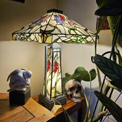 Vintage Tiffany style table lamp