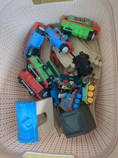 Thomas the thank engine trains and wooden track
