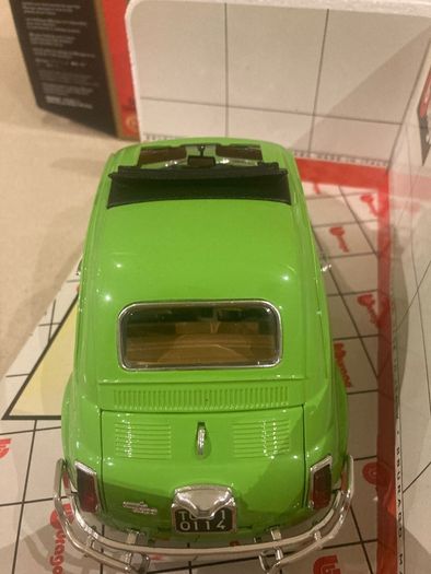 Fiat 500 L 1/16 Burago