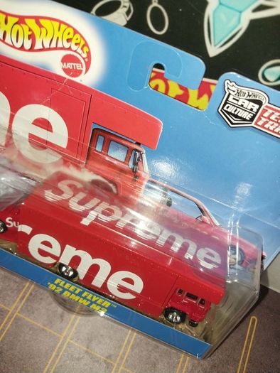 Supreme x Hot Wheels Fleet Flyer + '92 BMW M3, a highly sought-after collaboration released during Supreme's Spring/Summer 2019 season. Also Single loose Truck