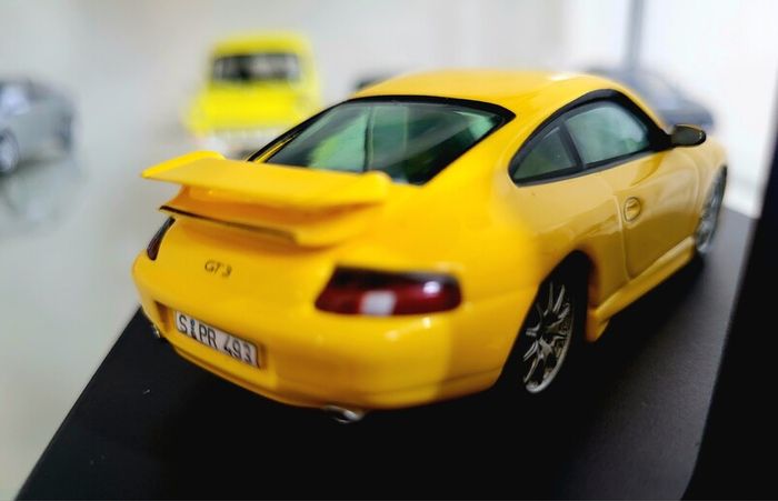 Porsche 911 Gt3 1:43 Model Reduced To Clear