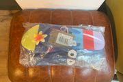 BNWT Boden flower/stripe flip flops