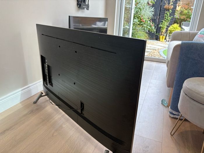 Samsung 49" QLED (damaged)