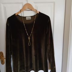 Plush Velvet-Effect Long Sleeve Top by Address | Rich Moss Green | Size 18 with matching necklace.