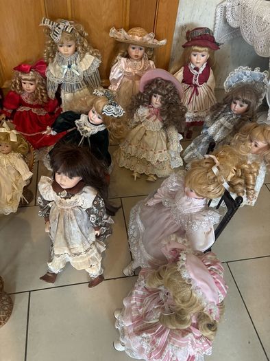 porceline dolls collection