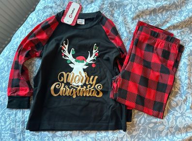 BNWT unisex Christmas pyjamas, 3-4 years