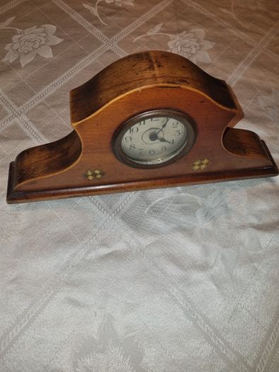 Antique mantel clock