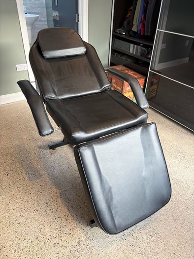 3-section salon facial bed and massage tattoo chair